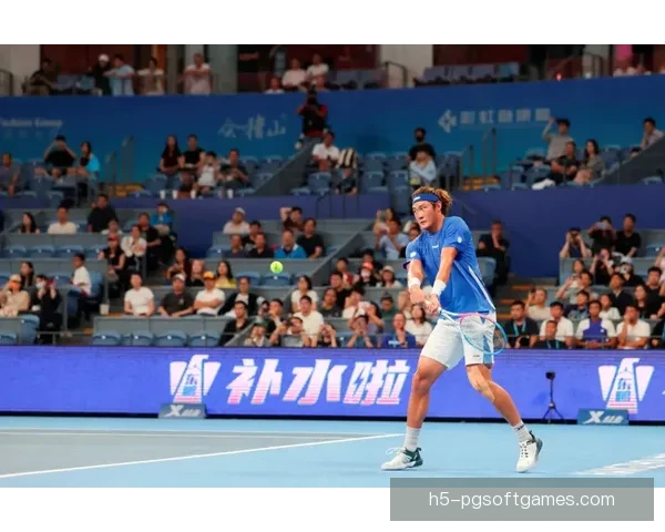 全球网球巨星齐聚，角逐巅峰荣耀