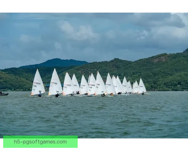 帆船比赛风起云涌,角逐激情澎湃 帆船比赛风起云涌,角逐激情澎湃