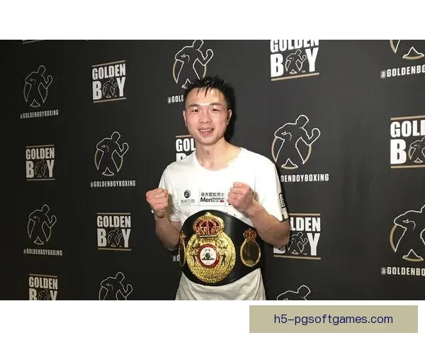 拳击赛事擂台争锋：谁将问鼎金腰带？