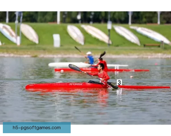 皮划艇公开赛：激情划水，竞技飞艇