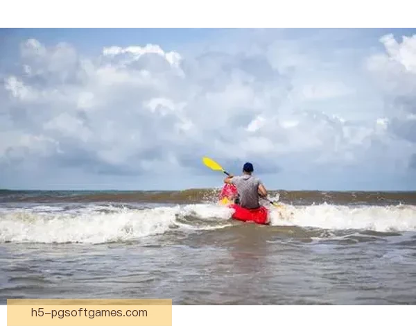 皮划艇竞技盛宴：挑战极限，征服波涛