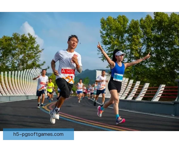 马拉松回放：奔跑青春，记录精彩瞬间