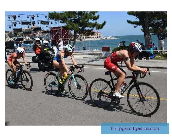 铁人三项杯赛：挑战极限，穿越挑战